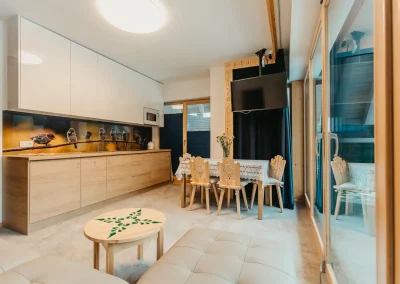 Apartament Sobiczkowa 4 w Kościelisku - Pokój dzienny, widok na góry, aneks kuchenny