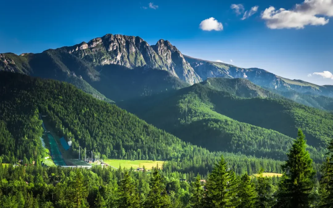 Widokowe noclegi w Zakopanem – gdzie najlepiej zatrzymać się na Podhalu?