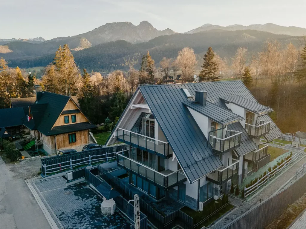 Apartamenty przy ulicy Sobiczkowej w Kościelisku z przepięknym widokiem z drona